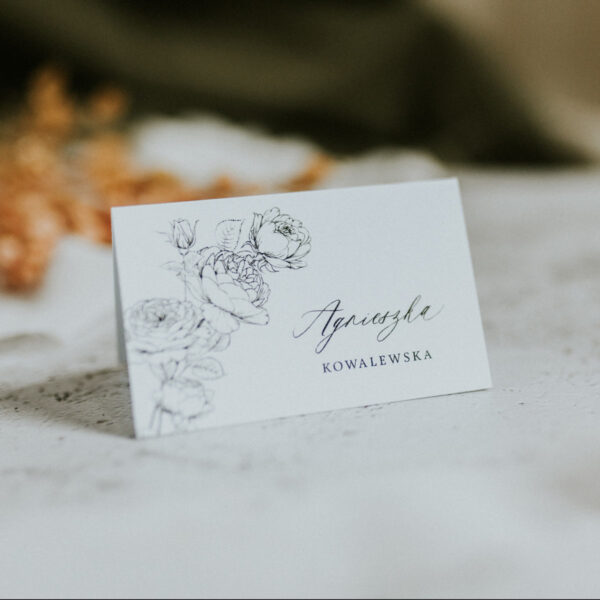 Winietka ślubna eustoma w białym kolorze.