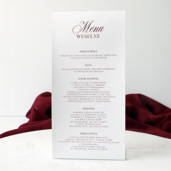 śmietankowe menu weselne z burgundowym nadrukiem w klasycznym układzie pionowym