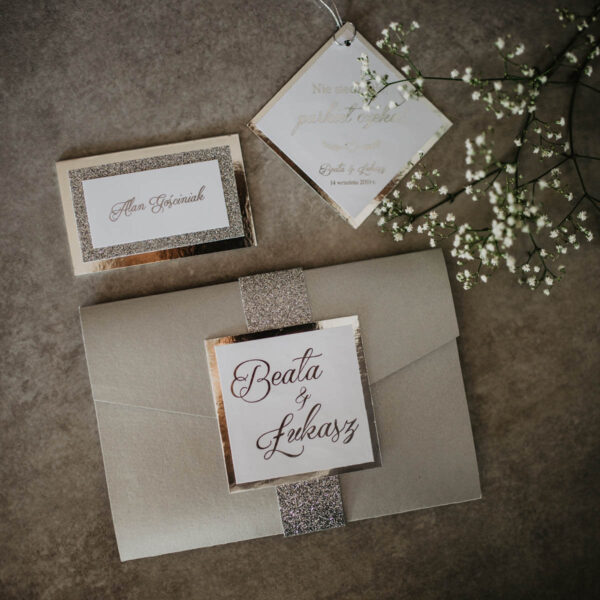 Srebrna papeteria ślubna z błyszczeniami