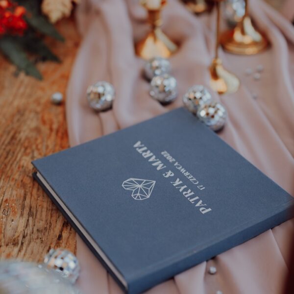 Księga Gości w kolorze granatowym