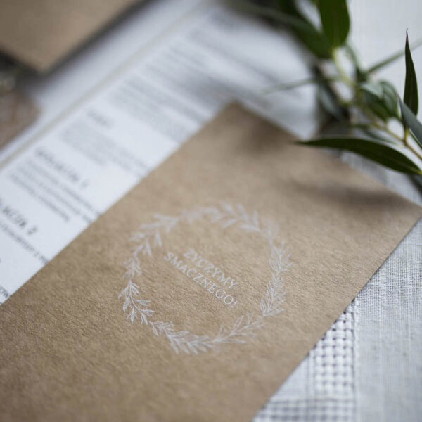 Kartonowe menu weselne z delikatnym drukiem