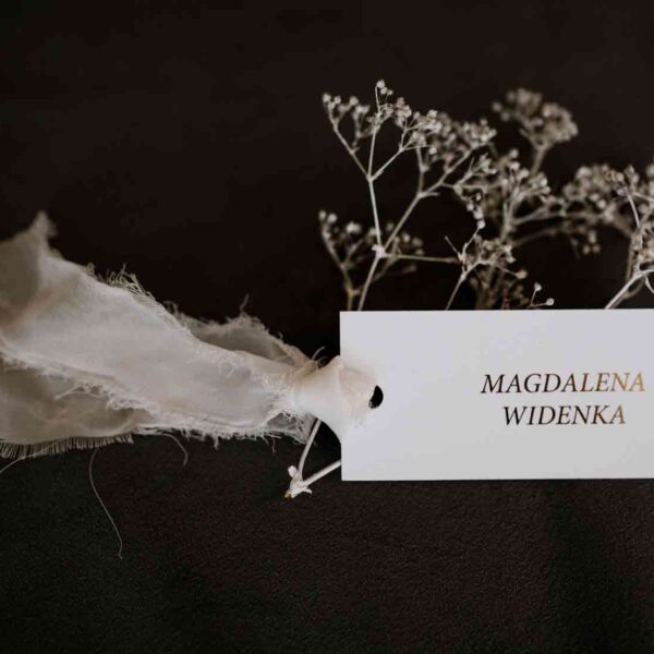Winetka z kremową wstążka