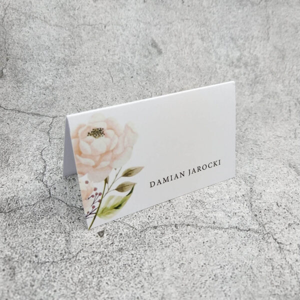 Winietka w odcieniach pastelowego różu w subtelnym stylu