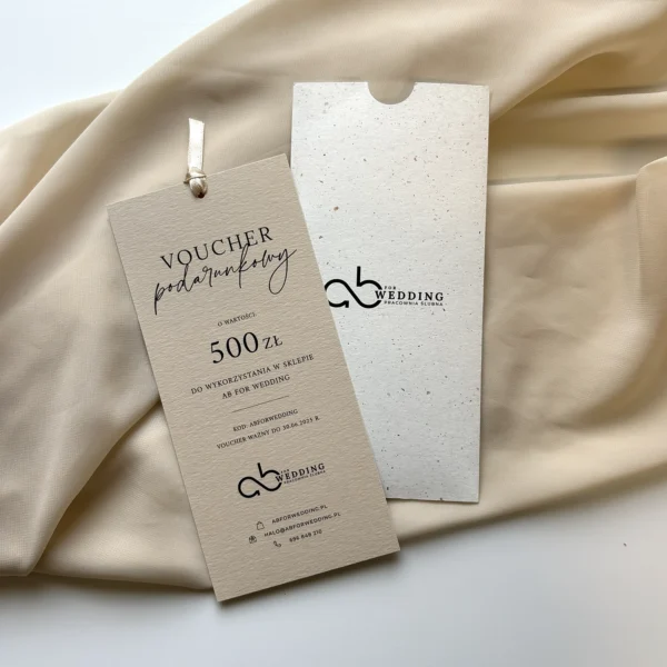 voucher podarunkowy AB for Wedding o wartości 500 zł w zestawie z eleganckim etui z logo marki
