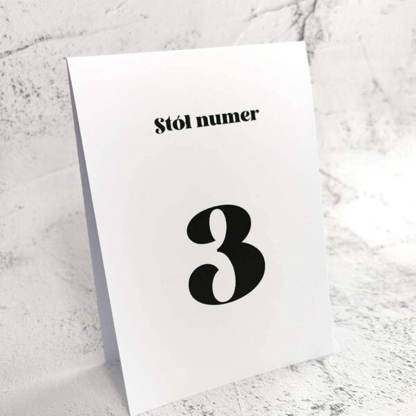 Czarno-biały, stojący numer stołu