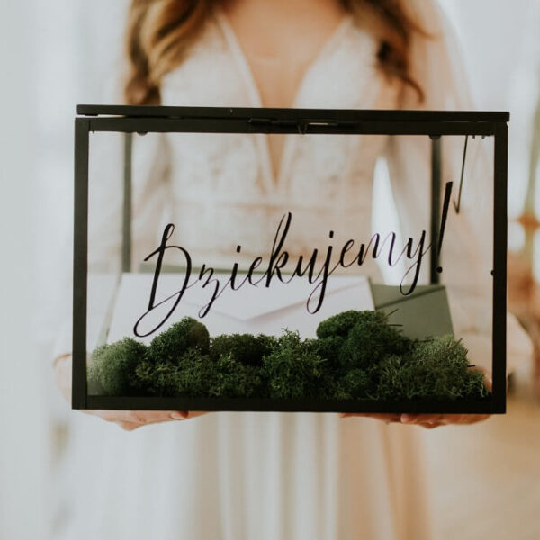 Skrzynka na koperty w eleganckim stylu