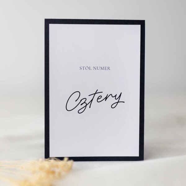 Minimalistyczne numery stołów