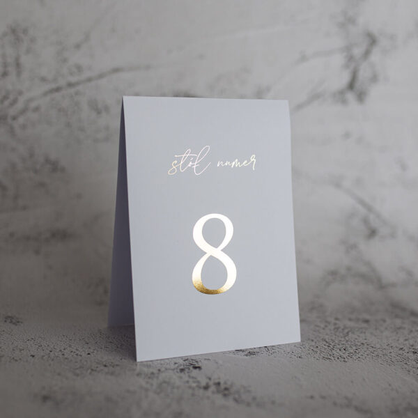 Elegancki numerek stołu na wesele