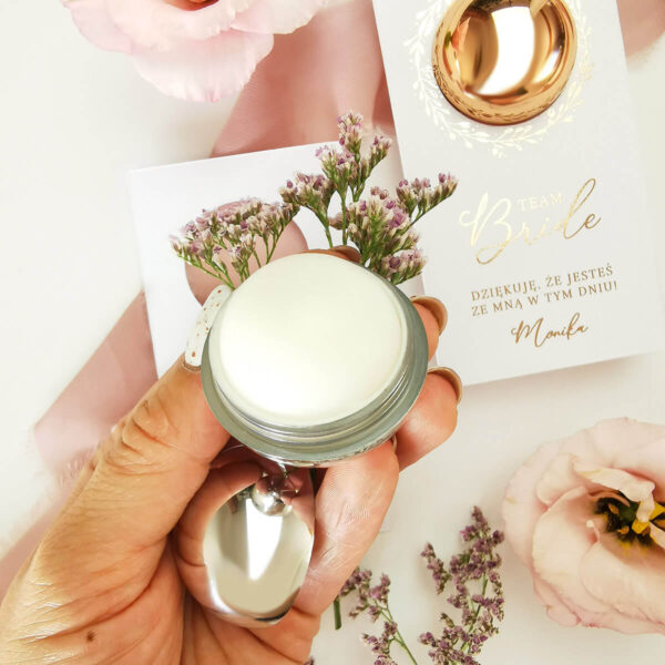 Podziękowania na wieczór panieński z okrągłą pomadką.