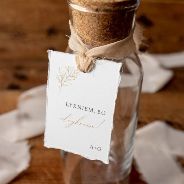 Delikatna zawieszka na alkohol ruscus z szarpanymi brzegami