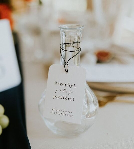 Zawieszka buttermilk na alkohol weselny.