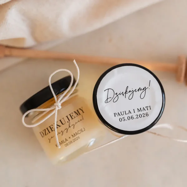 Naklejki na podziękowania dla gości weselnych, eleganckie wzory z delikatnym napisem.