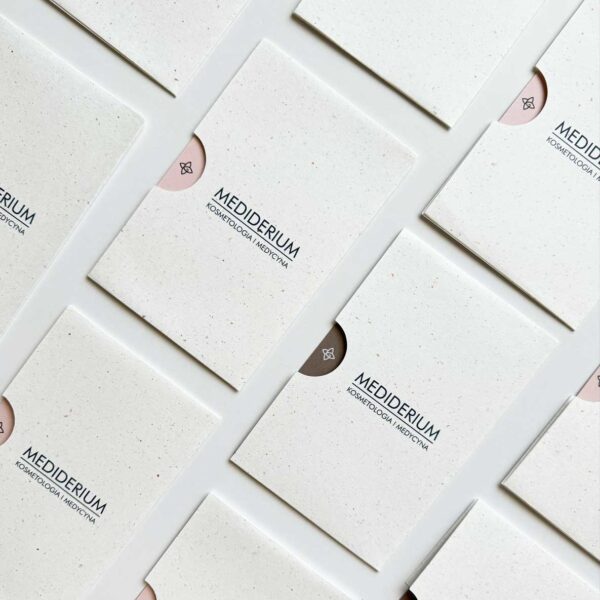 Bony podarunkowe o jasnej kolorystyce przedstawione w wielu kolorach idealne dla branży BEAUTY i nie tylko