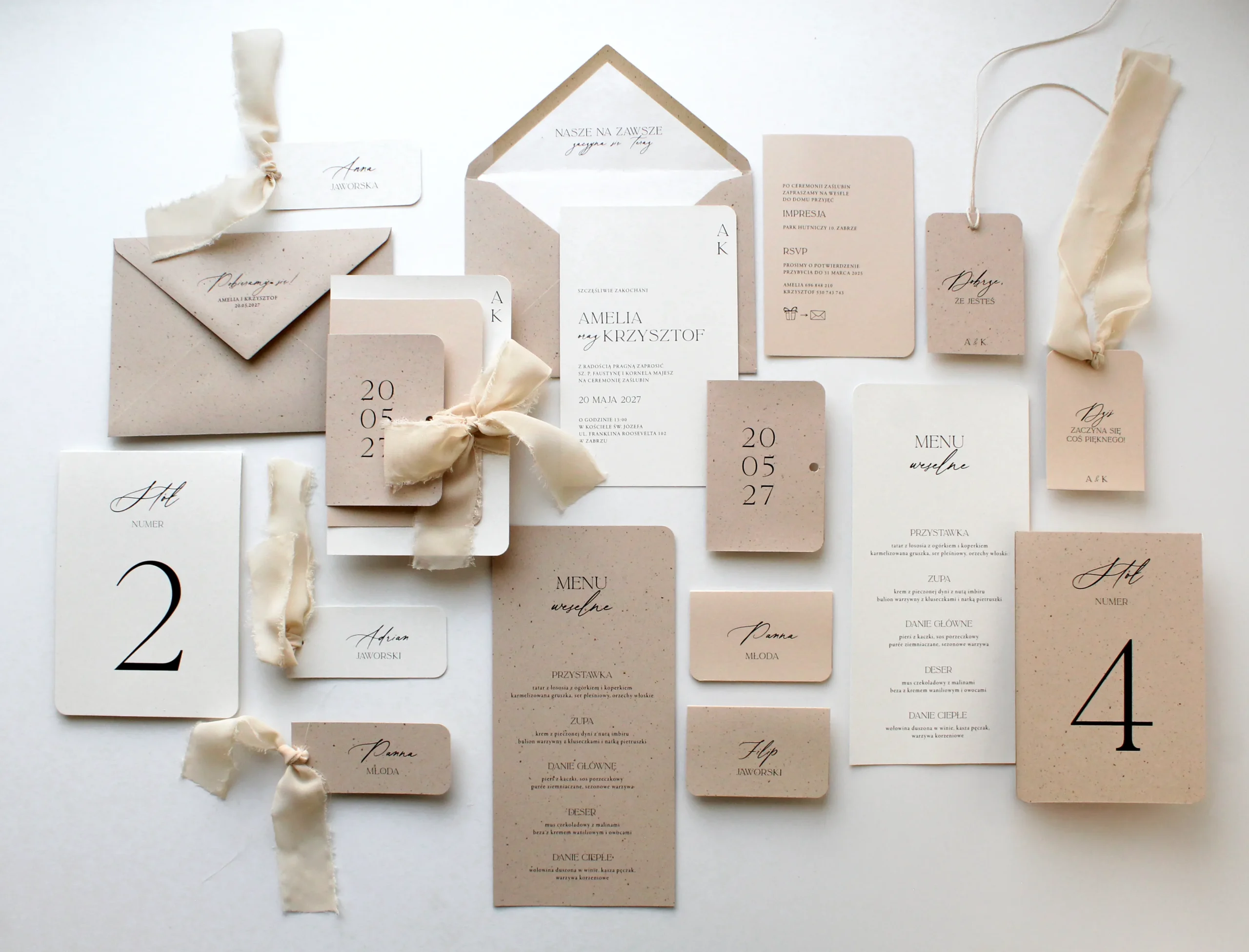 Winietki z kolekcji kremowej w wersji klasycznej i leżącej z szyfonem