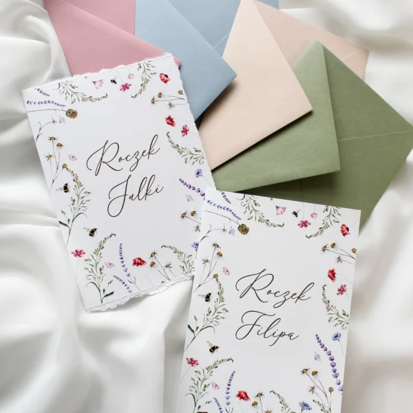 Zaproszenie na roczek polne kwiaty z ilustracją dzikich kwiatów i eleganckim napisem