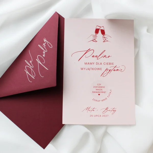 prośba o świadkowanie dla niej z widoczną zdrapką i elegancką kopertą z nadrukiem